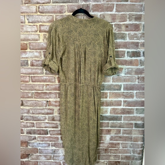 Soaked in luxury zaya dress. - Picture 5 of 6